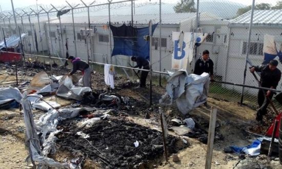 Wall Street Journal: Οι πρόσφυγες στη Μόρια έχουν επιστρέψει στη Λίθινη Εποχή