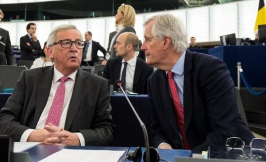 Συνάντηση Γιούνκερ – Μπαρνιέ – ευρωβουλευτών τη Δευτέρα για το Brexit