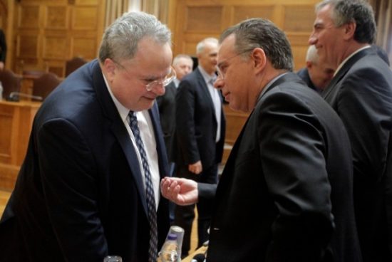 «Πόλεμος» Κουμουτσάκου – Κοτζιά στο twitter για την ονομασία της ΠΓΔΜ