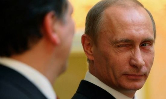 Ο Πούτιν προσπαθεί να επαναπατρίσει 1 δισ. δολάρια υπό τον φόβο των κυρώσεων