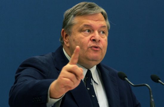 «Έχει ψηφιστεί το τέταρτο μνημόνιο με σκληρές περικοπές» λέει ο Ευάγγελος Βενιζέλος