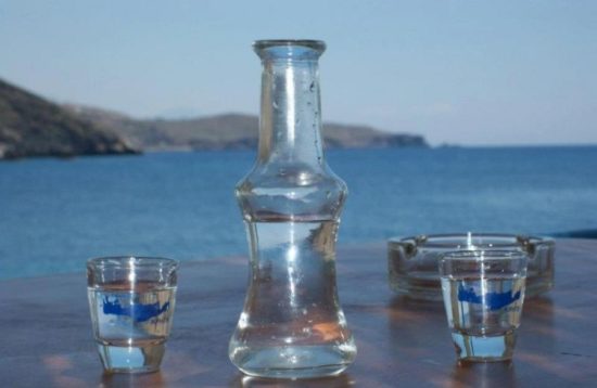 Παράνομο αποστακτήριο για τσίπουρο στη Φωκίδα αποκάλυψε το ΣΔΟΕ