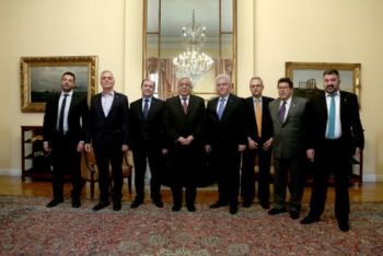 Παυλόπουλος: Να στηριχθούν οι ΜμΕ που παραμένουν η «ραχοκοκαλιά» της οικονομίας