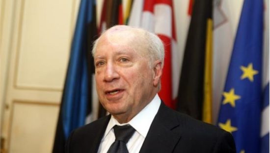 Εν αναμονή της επίσκεψης Νίμιτς για νέες εξελίξεις στο Σκοπιανό