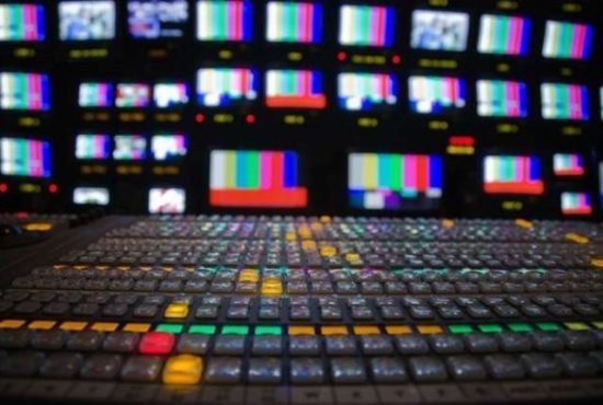 Τηλεοπτικές άδειες: Έξι διεκδικητές για επτά κανάλια