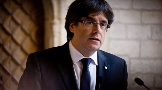 Στις 30 Ιανουαρίου το καταλανικό κοινοβούλιο εκλέγει νέο πρόεδρο – Μοναδικός υποψήφιος ο Πουτζδεμόν