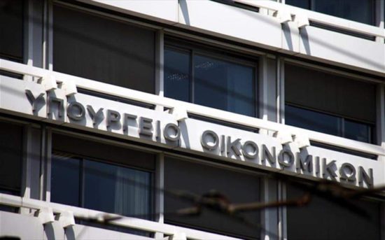 «Αδειάζει» το ΥΠΟΙΚ την Ράνια Αντωνοπούλου για τις 12 δόσεις