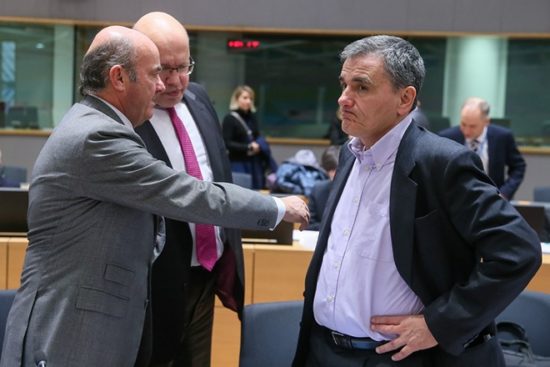 Τετραετές το νέο «κοστούμι» για την Ελλάδα