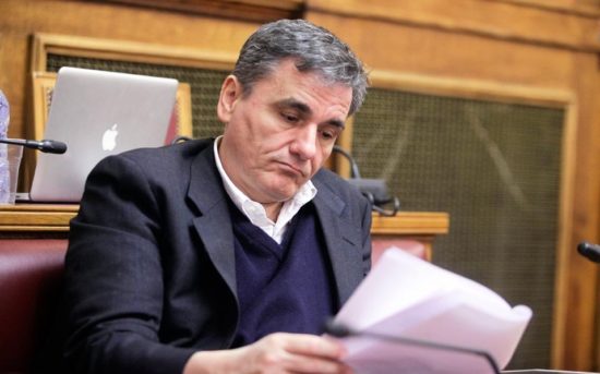 Με ανοιχτούς λογαριασμούς και την ανοχή των δανειστών κλείνει η γ’ αξιολόγηση