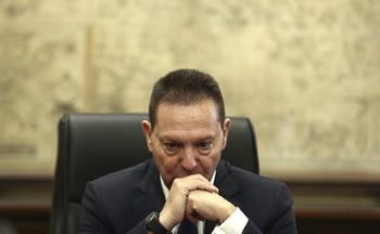 Reuters: Η ΤτΕ ζητεί πλήρη άρση των capital controls
