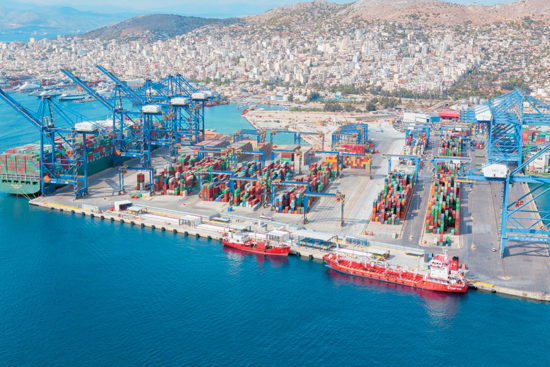 Λιμάνι Πειραιά: Ενισχυμένη κατά 4,9% η διακίνηση εμπορευματοκιβωτίων στις προβλήτες ΙΙ και ΙΙΙ το α’ εξάμηνο του 2025