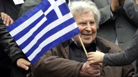 Ο «πόλεμος» της κυβέρνησης στον Μίκη συνεχίζεται…