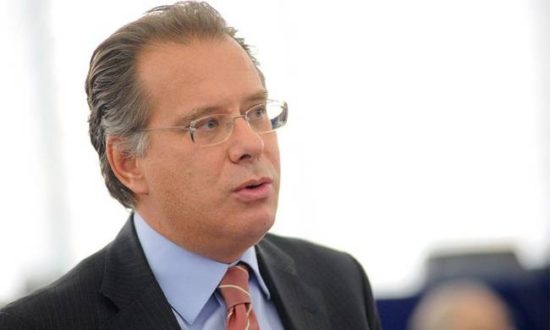 Κουμουτσάκος: Οι δηλώσεις Ντιμιτρόφ κάνουν πιο δύσκολη την επίτευξη αμοιβαία αποδεκτής λύσης