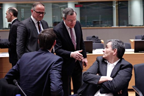 Καθυστερεί η δόση – Ένταση για τους πλειστηριασμούς στο Eurogroup