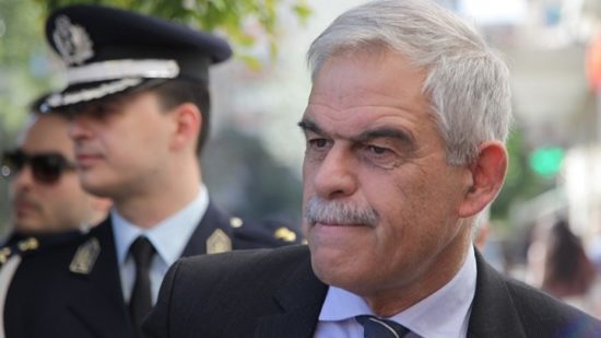 Σχέδια Τόσκα για προσλήψεις αλλοδαπών στην ΕΛΑΣ