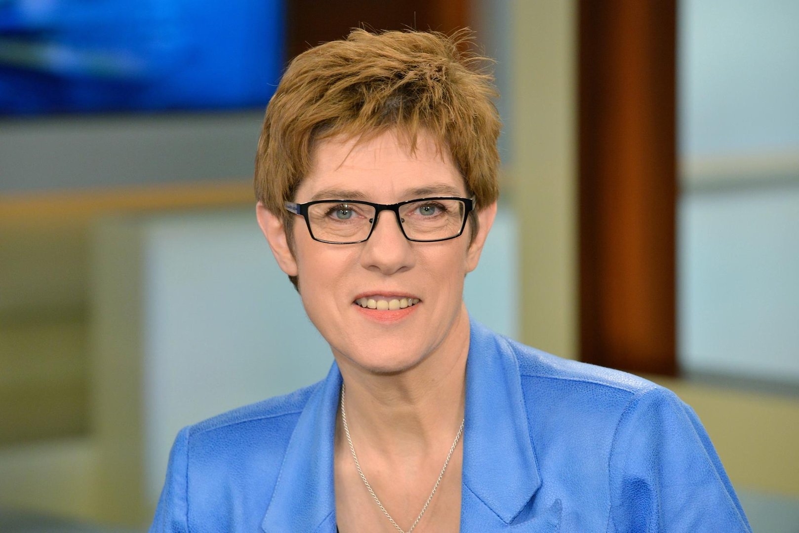 Η «Μέρκελ του Ζάαρλαντ»: Ποια είναι η νέα ΓΓ του CDU