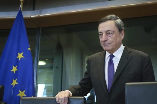 Ντράγκι: Δεν μπορούμε να πούμε ακόμα ότι νικήσαμε τη μάχη του πληθωρισμού