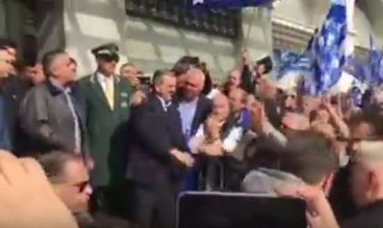 Αποθεώθηκε ο Σαμαράς στο συλλαλητήριο για τη Μακεδονία