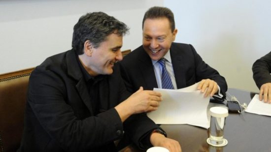 Και ξαφνικά Στουρνάρας – Τσακαλώτος μαζί σε εκδήλωση