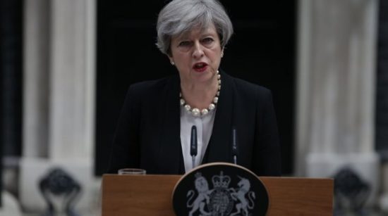 Μέι: Δεν θα επιτρέψω το Brexit να θέσει σε κίνδυνο την ειρήνη στη Β. Ιρλανδία