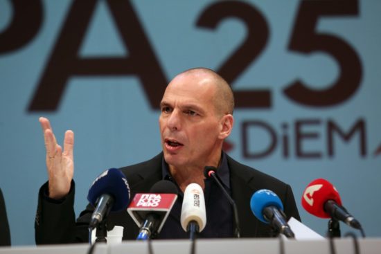 Το πολιτικό πρόγραμμα του κόμματος ΜέΡΑ25 παρουσίασε ο Βαρουφάκης