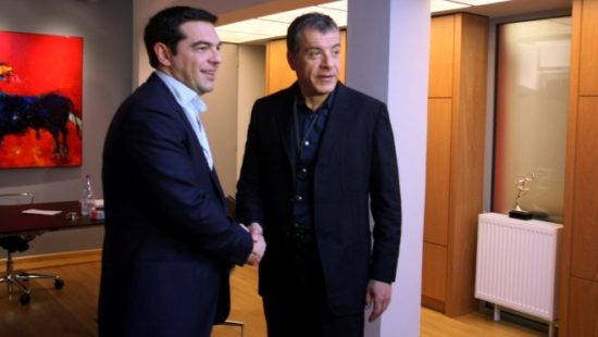 Ραντεβού Τσίπρα – Θεοδωράκη τη Δευτέρα στο Μαξίμου