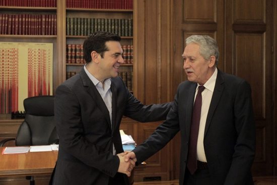 Ανασχηματισμός ανάγκης: Όλο το παρασκήνιο των αλλαγών