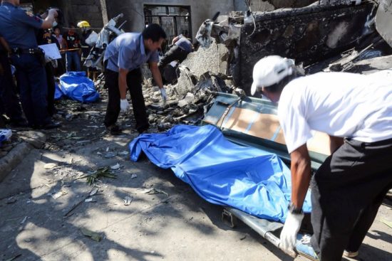 Φιλιππίνες: 10 νεκροί από συντριβή μικρού αεροπλάνου σε σπίτι