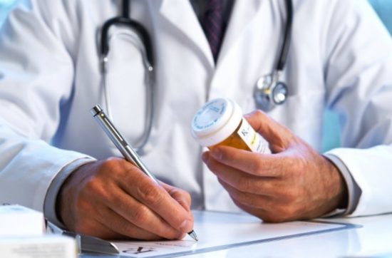 Καρδιολόγος – μαϊμού βάζει σε κίνδυνο την υγεία εκατοντάδων παιδιών και εφήβων στην Αττική