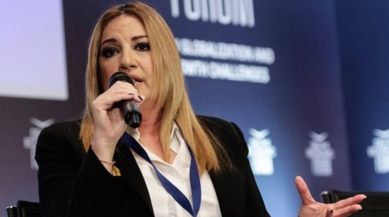 Γεννηματά από Δελφούς: Η χώρα χρειάζεται άμεση πολιτική αλλαγή