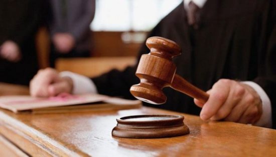 Σε δίκη 12 μέλη του Ρουβίκωνα για σειρά πλημμεληματικών κατηγοριών