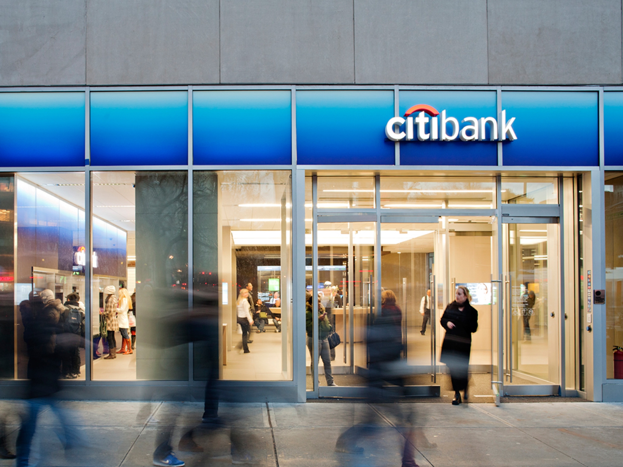 Citi: Νέες τιμές στόχους για τις τράπεζες – Τι προδικάζει για τα stress tests