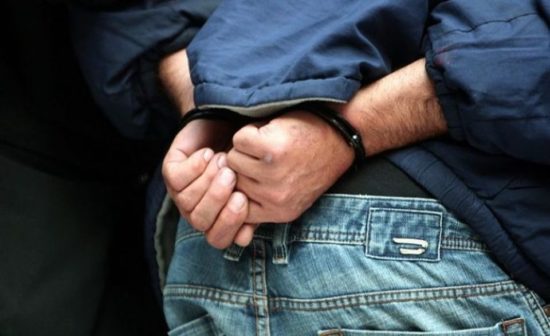 Συλλήψεις σε Ηράκλειο- Ρέθυμνο για πλαστά έγγραφα και καλλιέργεια χασίς