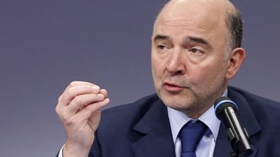 Μοσκοβισί: Επιλογή της ελληνικής κυβέρνησης η αύξηση του ΦΠΑ στα νησιά