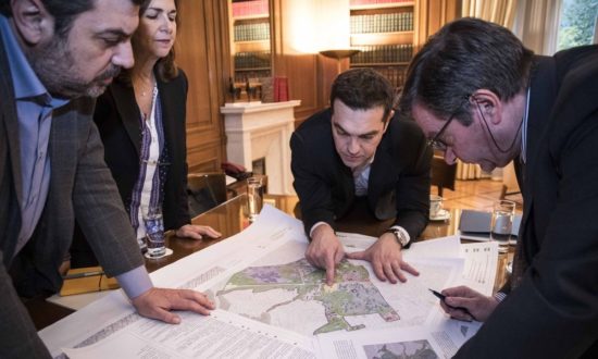 «Μαλλιά κουβάρια» Καμίνης – κυβέρνηση για την «Ανάπλαση Αθήνας ΑΕ»