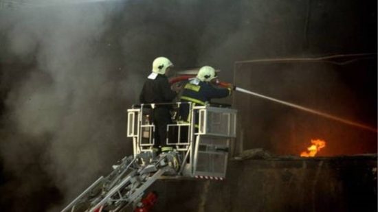 Ένας νεκρός από πυρκαγιά σε διαμέρισμα στον Πειραιά