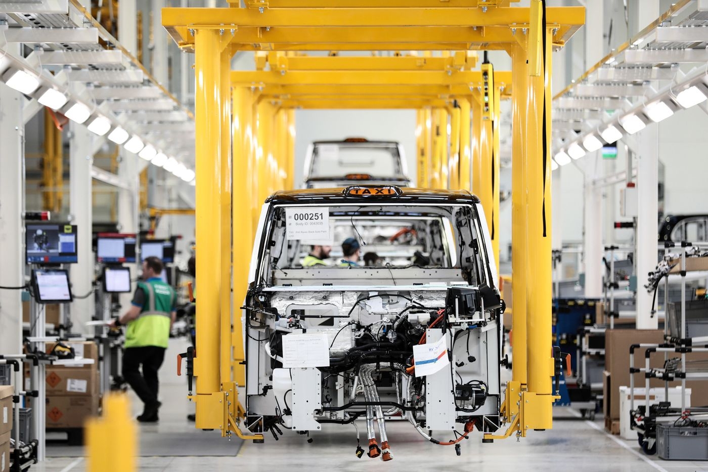 Η Κίνα εξάγει τη δική της βιομηχανία κατασκευής οχημάτων στην Ευρώπη και τις ΗΠΑ