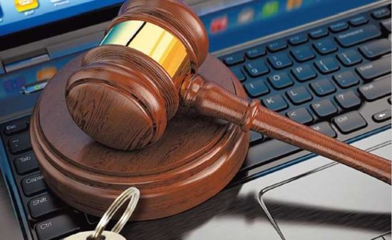 «Εύσημα» από τους δανειστές για τους πλειστηριασμούς