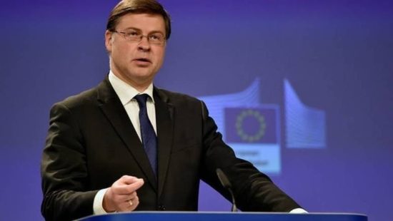 Ντομπρόβσκις: Ως τον Ιούνιο η συμφωνία και για το χρέος