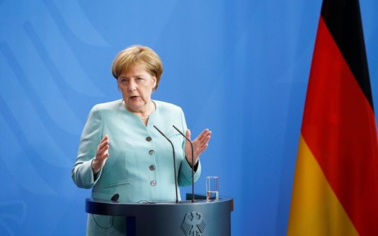 Στελέχη της Μέρκελ απορρίπτουν την ιδέα να οριστεί Ευρωπαίος υπουργός Οικονομικών