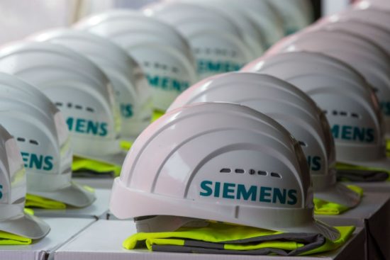 Συμφωνία Siemens – γερμανικών συνδικάτων για την περικοπή θέσεων εργασίας