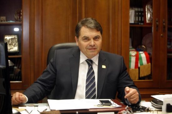 Μετά τον ΣΥΡΙΖΑ, την αποδοκιμασία του δημάρχου Άργους από τη ΝΔ ζητεί και το ΚΙΝ.ΑΛ.