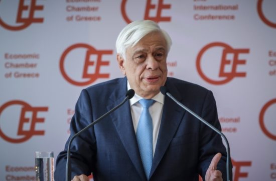 Παυλόπουλος: Επιβεβλημένη η ελάφρυνση του χρέους για την άμυνα της Ευρωζώνης