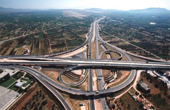 «Παράθυρο» για την επέκταση της σύμβασης παραχώρησης της Αττικής Οδού