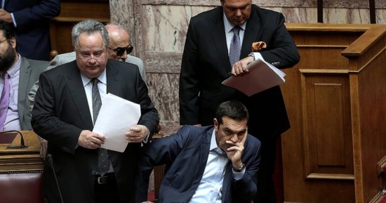 LIVE: Σε εξέλιξη η ψηφοφορία επί της πρότασης δυσπιστίας