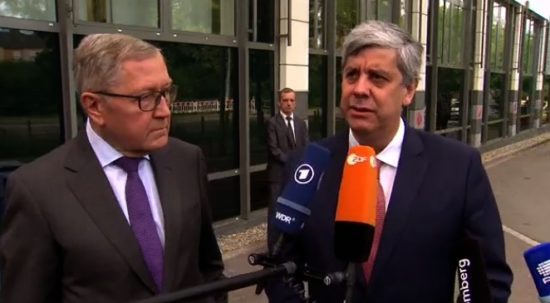 Θερμά λόγια για την Ελλάδα από Σεντένο και Ρέγκλινγκ λίγες ώρες πριν το Eurogroup