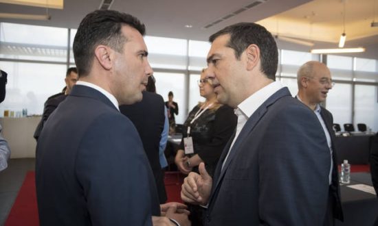 «Μπαλάκι» μεταξύ Αθήνας – Σκοπίων η συμφωνία για το όνομα