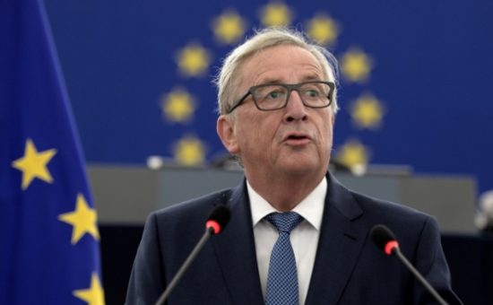 Γιούνκερ: Στο πλευρό της Ιταλίας η ΕΕ