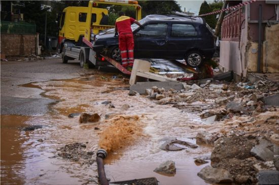 Σε απόγνωση οι κάτοικοι της Μάνδρας (ξανα)μετρούν τις πληγές τους