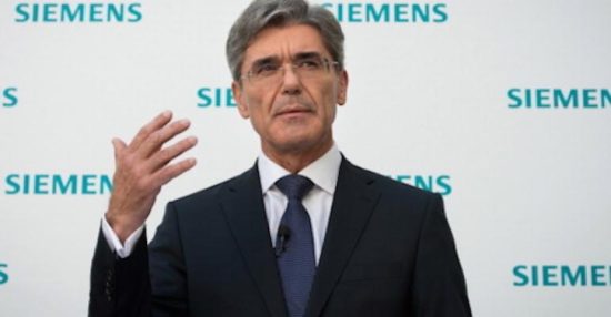 Αποθεώνει τη Μέρκελ ο CEO της Siemens για τη συμφωνία στο προσφυγικό